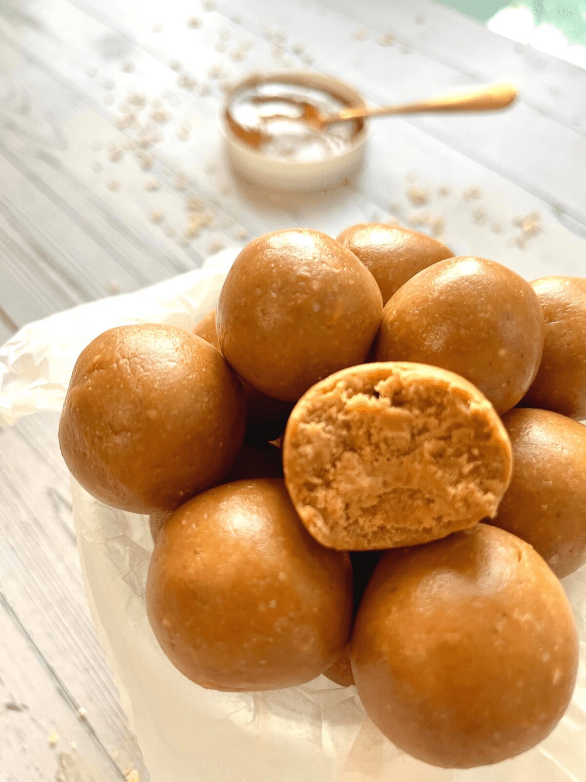 clean eating peanut butter ball snacks 