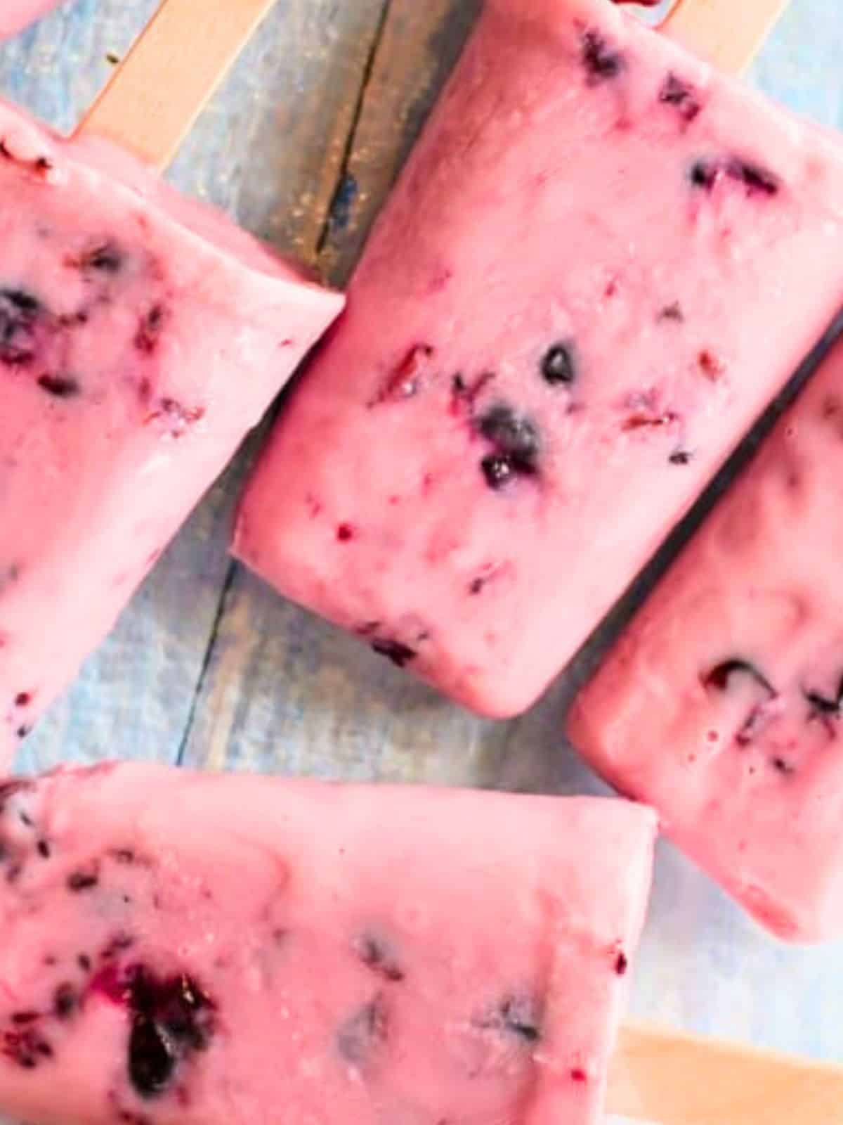 Frozen Berry Yogurt Ice Cream